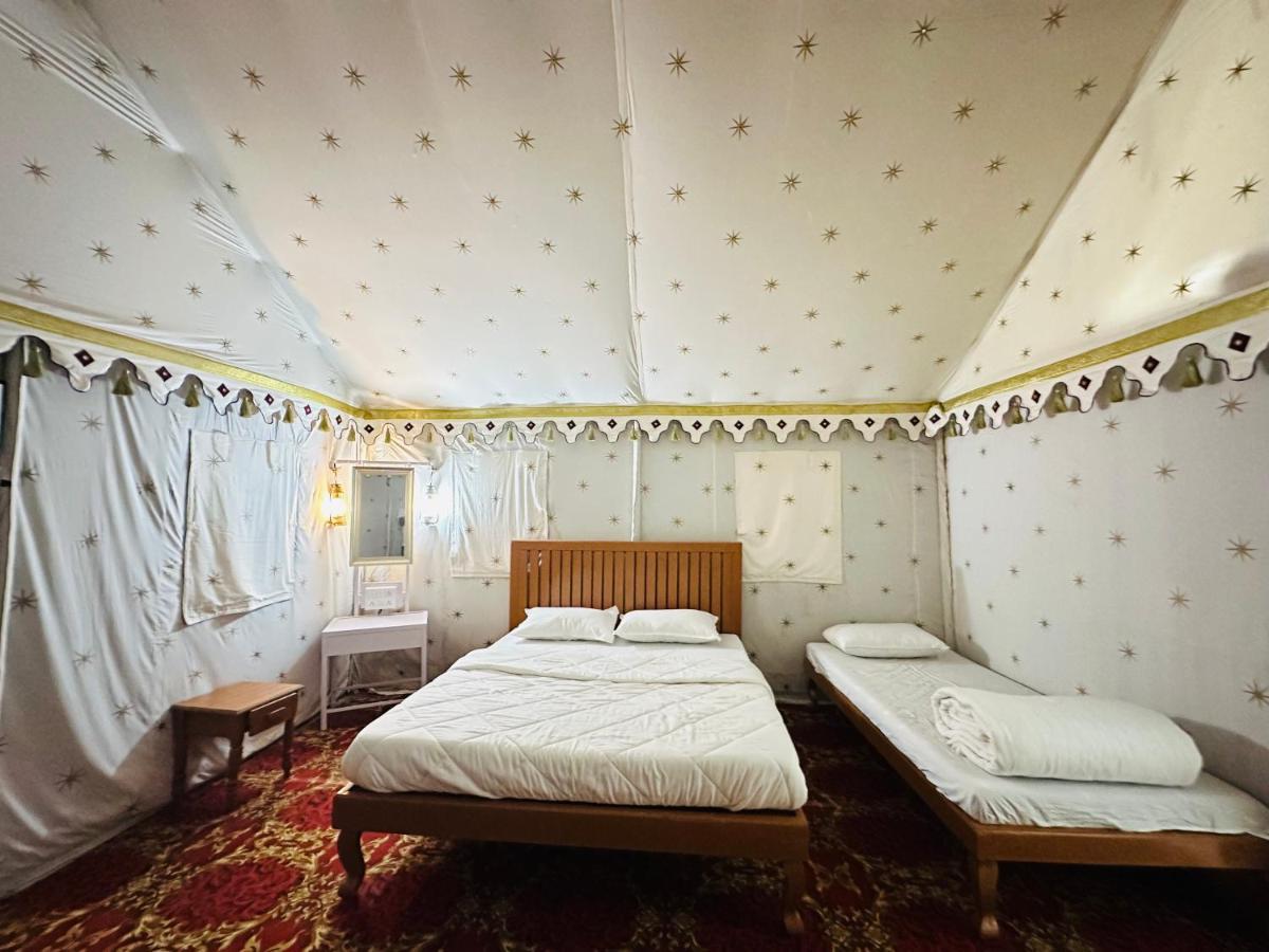 Modhera Sunrise Resort - Tents Bhungas Jungle Restaurants & Candlelight Dining Kalri المظهر الخارجي الصورة