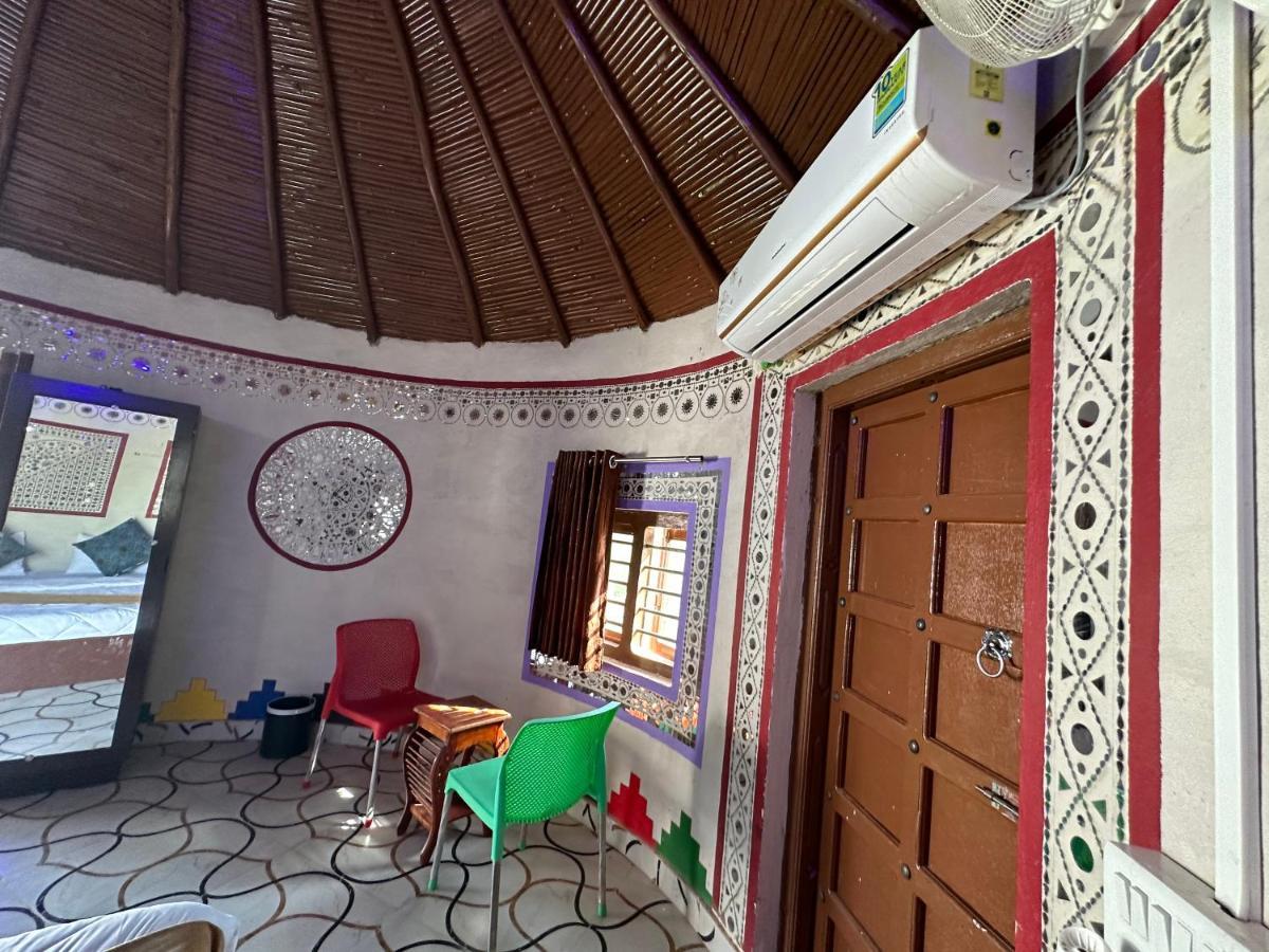 Modhera Sunrise Resort - Tents Bhungas Jungle Restaurants & Candlelight Dining Kalri المظهر الخارجي الصورة