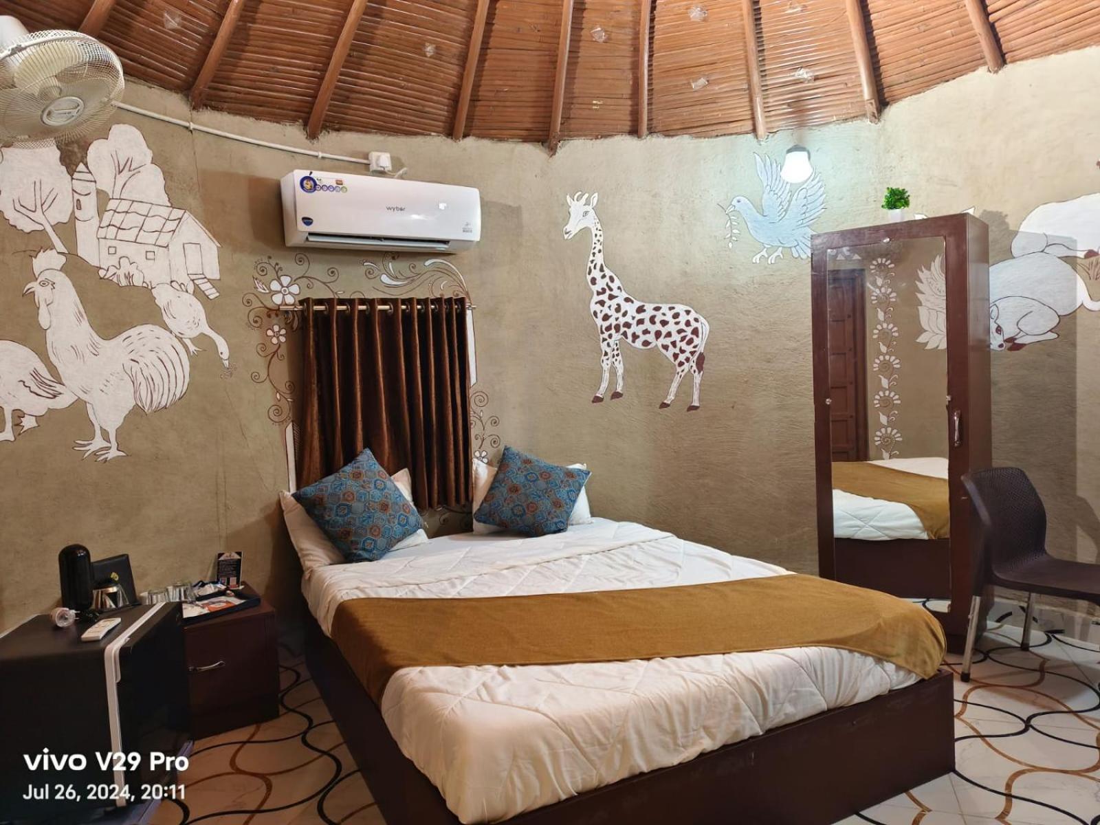 Modhera Sunrise Resort - Tents Bhungas Jungle Restaurants & Candlelight Dining Kalri المظهر الخارجي الصورة